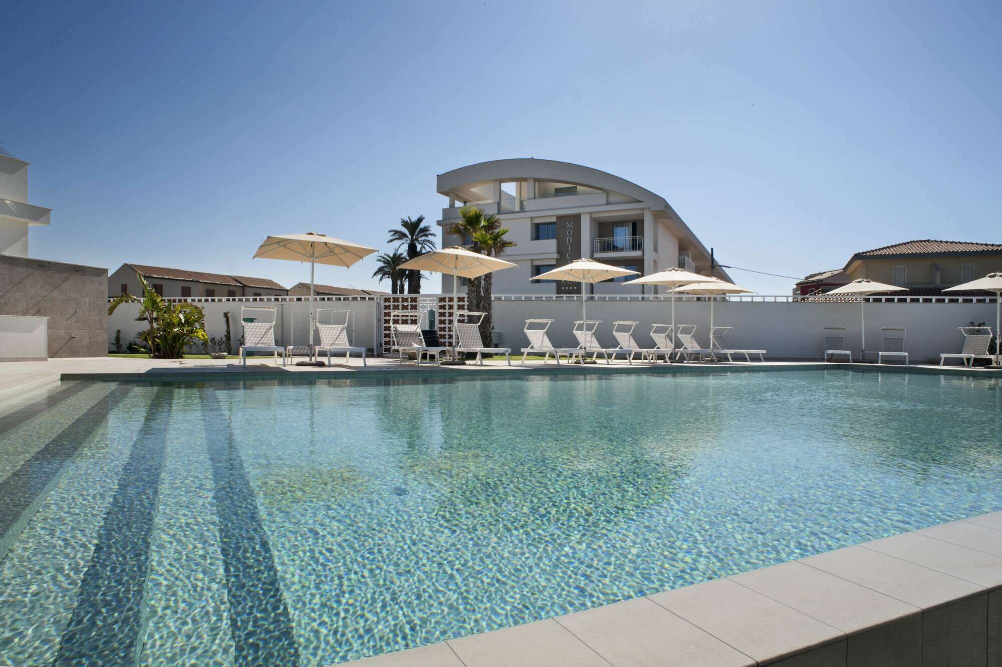 Modica Beach Resort มารีนาดิมอดิกา ภายนอก รูปภาพ